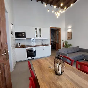 https://casa-lela.in-canary-islands.com
